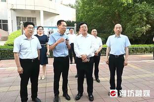 亨特：今天投篮感觉很好 我努力给小卡制造困难